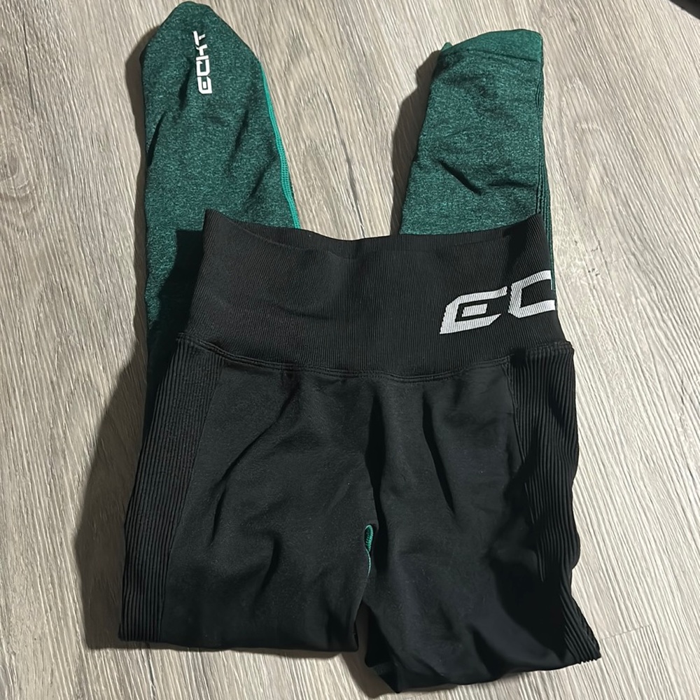 ECHT scrunch leggings
